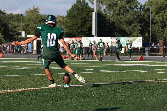 Knights-v-Bearcats-2600